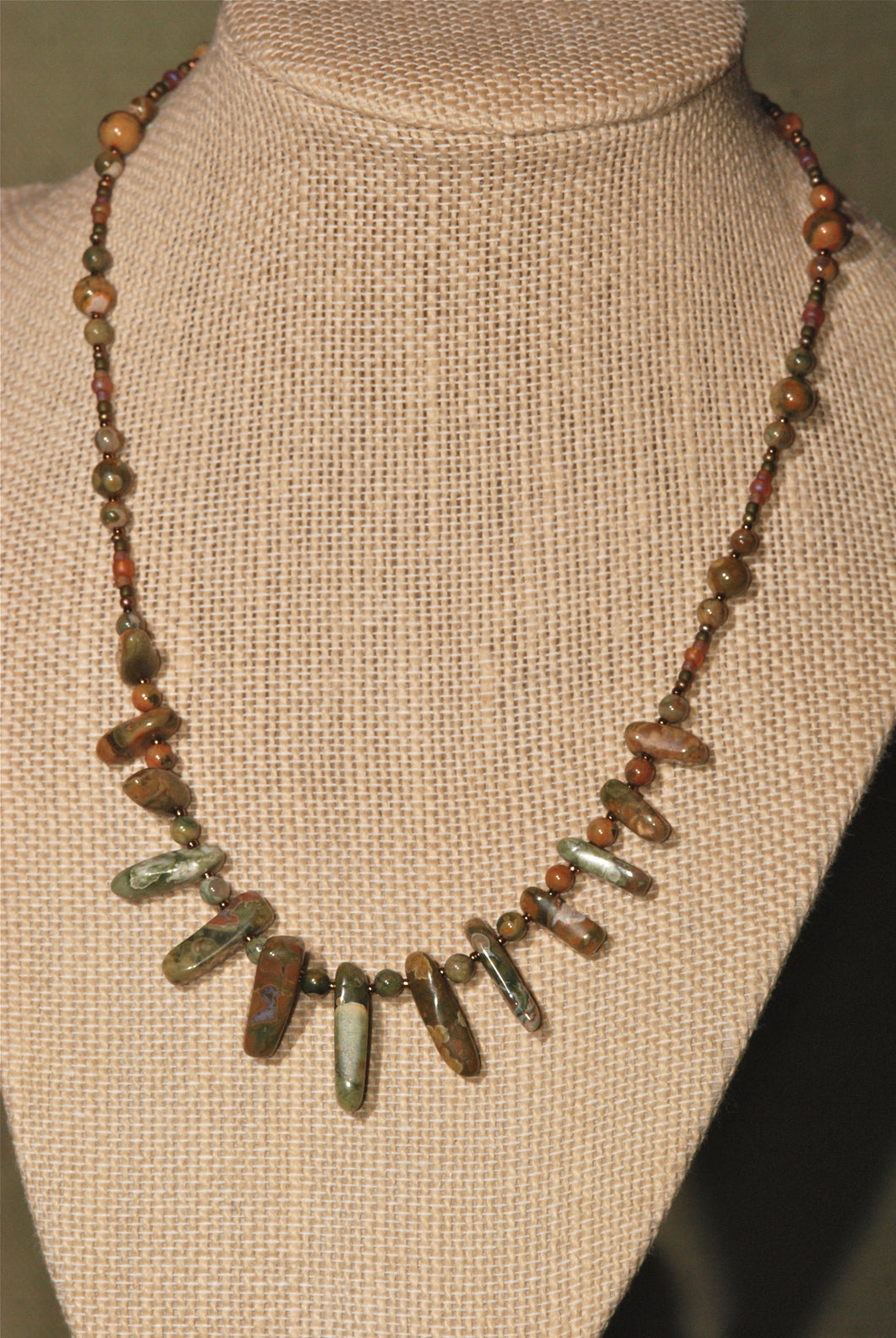 Rhyolite Necklace with drops - N6001